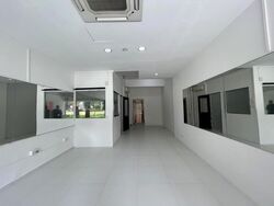 Crawford Lane (D7), Retail #500549381